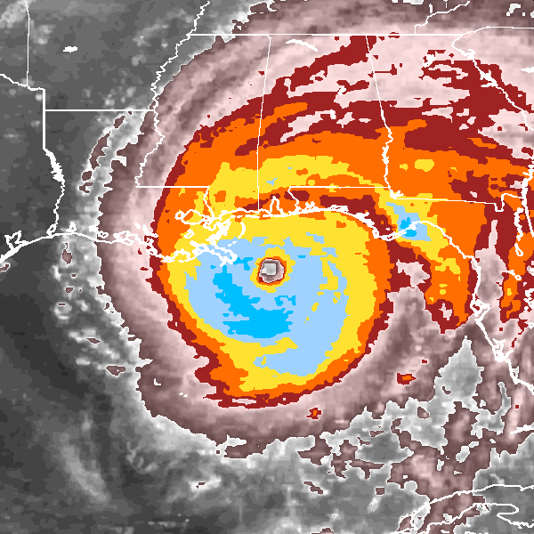 Hurricane Ivan making landfall in the southern United States